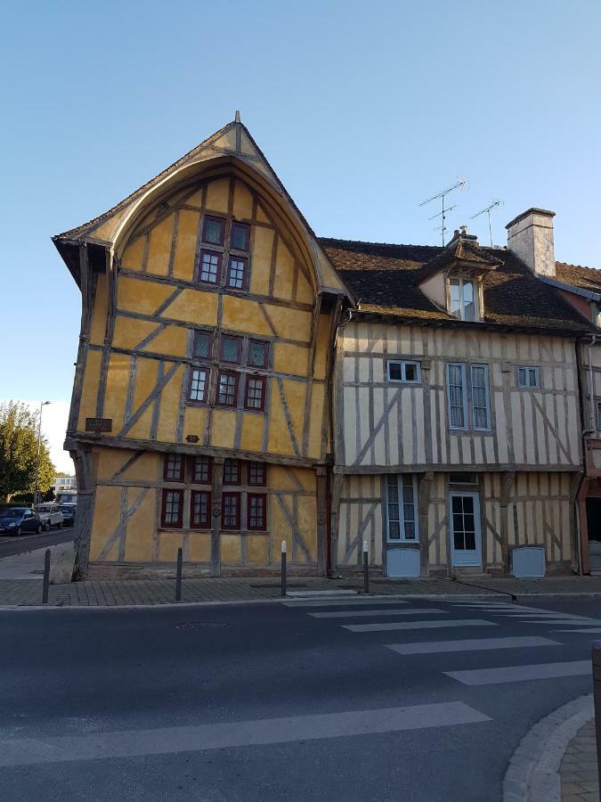 Appartement Du Vieux Troyes Ngoại thất bức ảnh