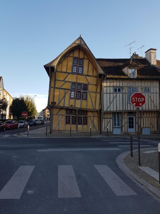Appartement Du Vieux Troyes Ngoại thất bức ảnh